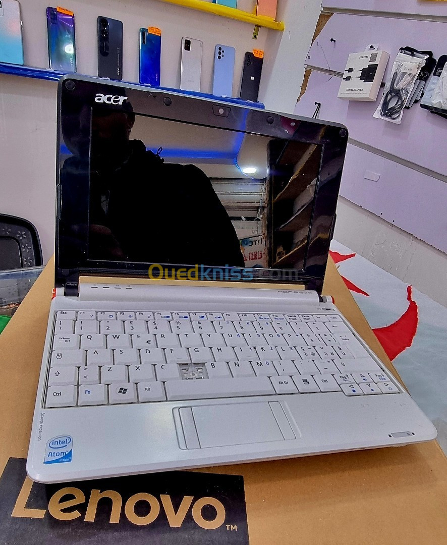 Pc Notebook Acer aspire Ram 1 /150 gb Battery 3 heure 