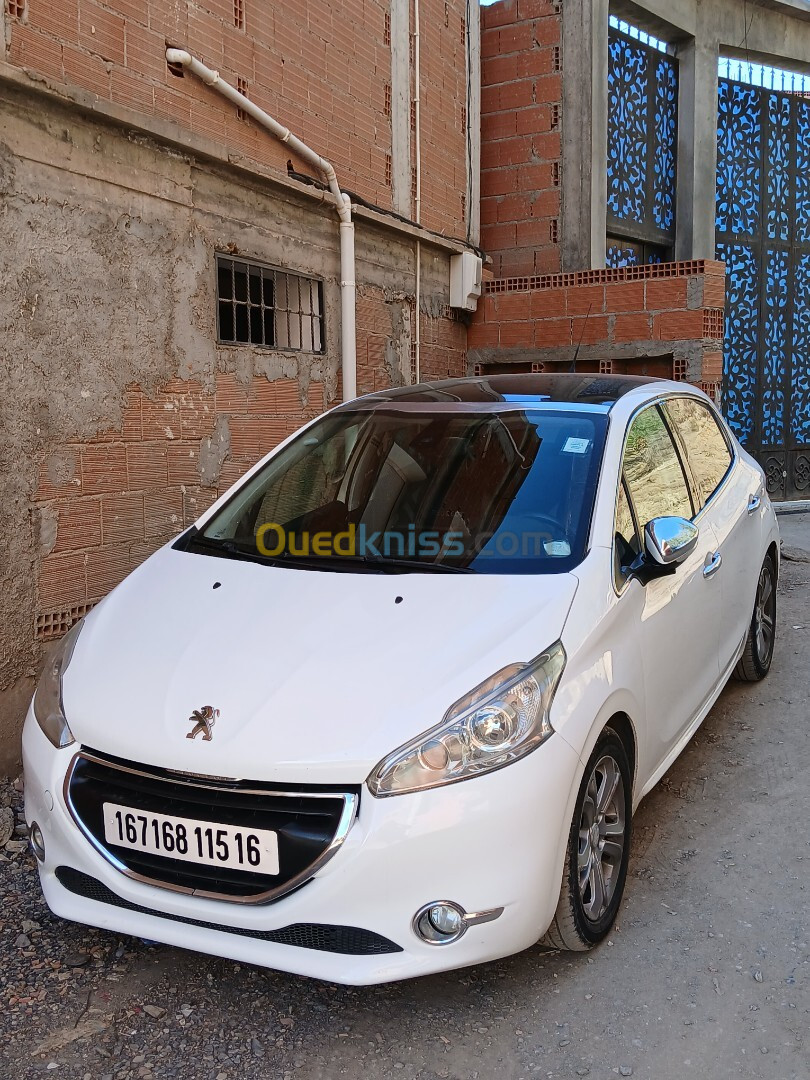 Peugeot 208 2015 Allure