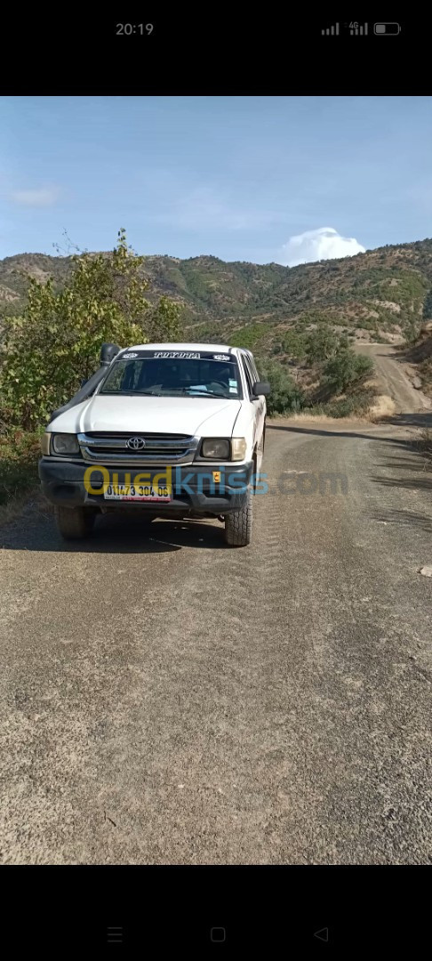 Toyota Hilux 2004 4×4