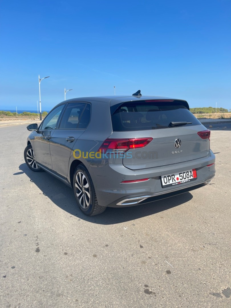 Volkswagen Golf 8 2021 Active 150cv