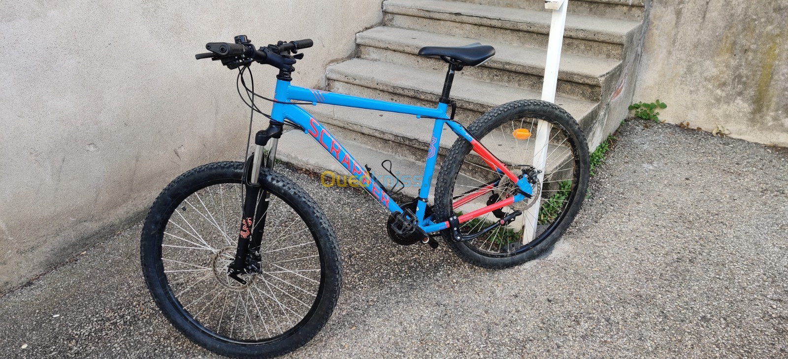 Vélo VTT scrapper 