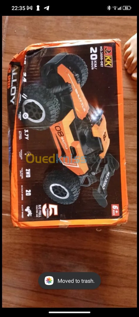 Remote control racing car