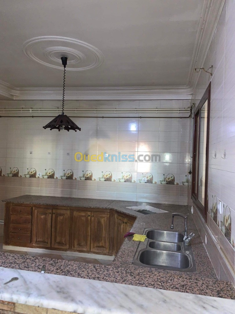 Rent Villa floor F6 Alger Bordj el bahri