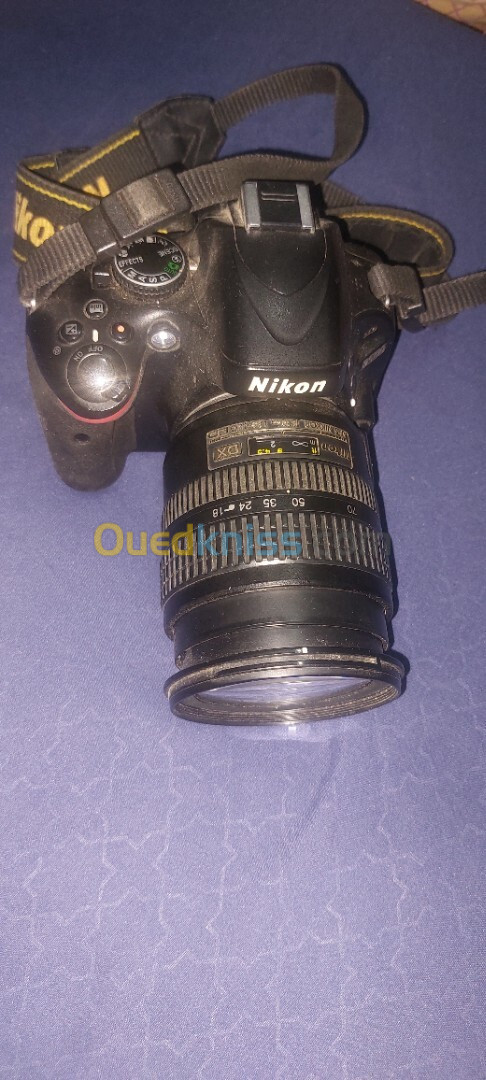 Nikon d5100+ objectif nikon 18-70 +chargeur + deux batteries 