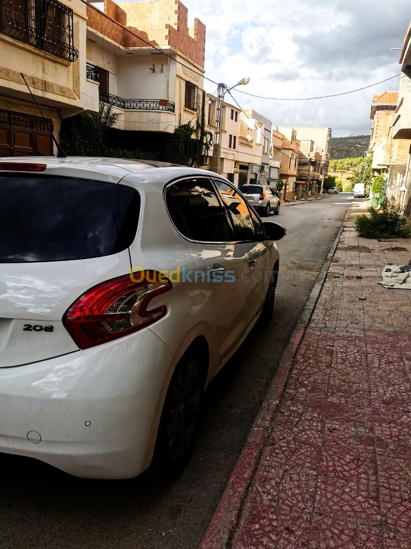 Peugeot 208 2014 Allure