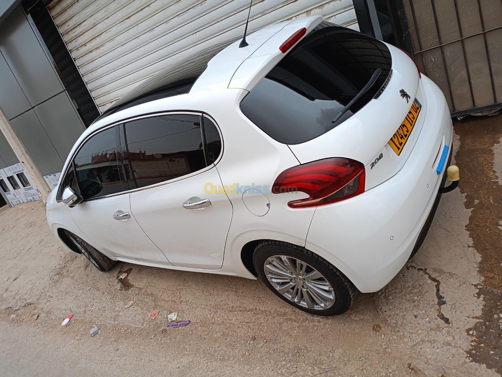 Peugeot 208 2015 Allure Facelift