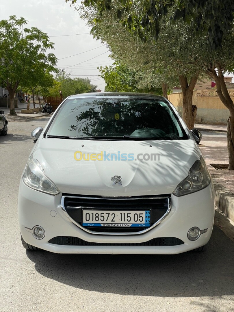 Peugeot 208 2015 Allure