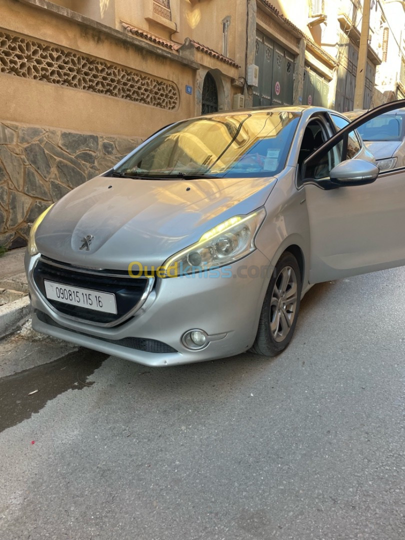 Peugeot 208 2015 Allure