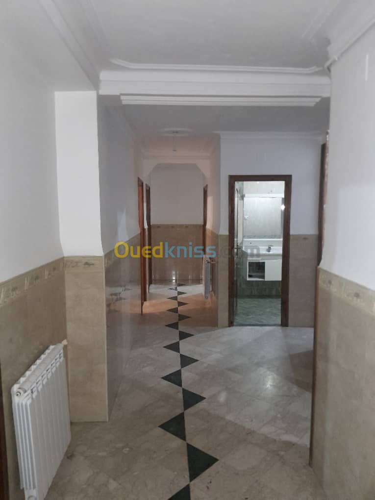 Location Appartement F4 Alger Bir mourad rais