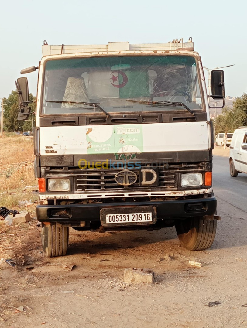 Tata camion a benne taiseuse 2009