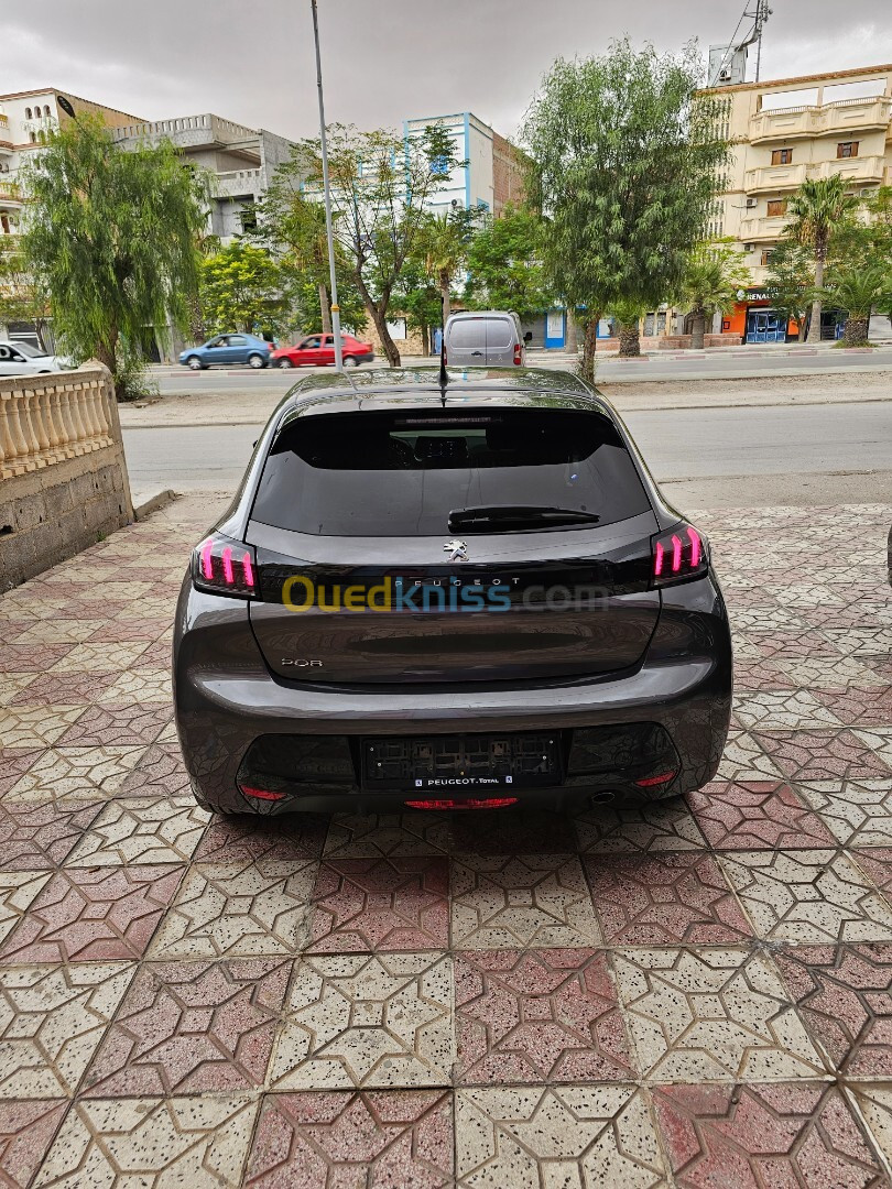 Peugeot 208 2022 Allure Facelift