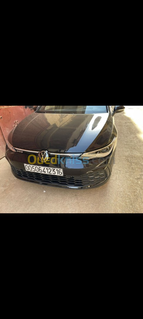 Volkswagen Golf 8 2023 مجمولة