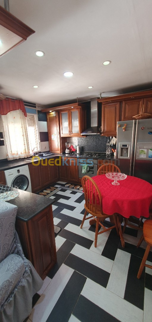 Location vacances Niveau De Villa F3 Alger Ain benian