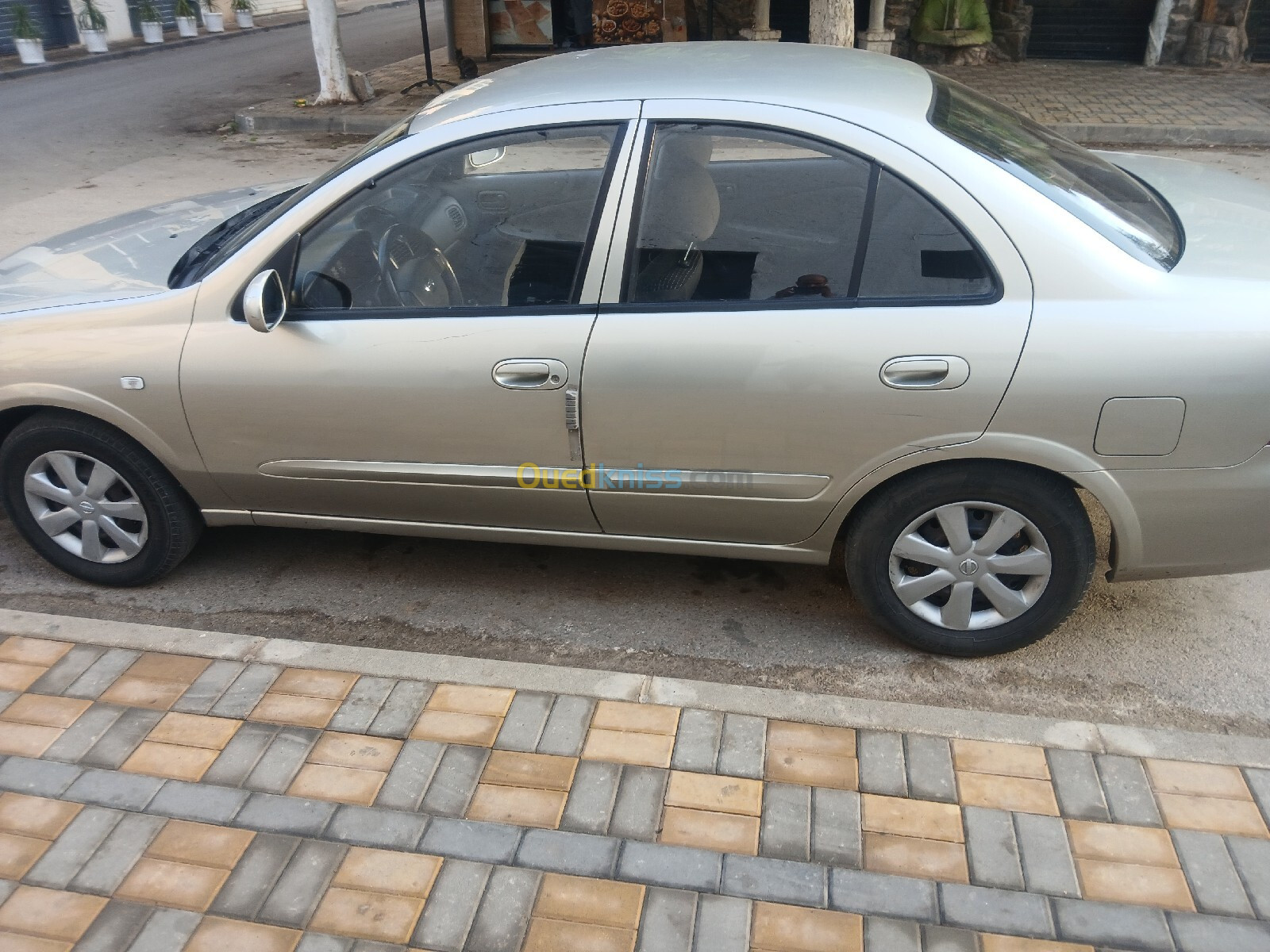 Nissan Sunny 2009 B10