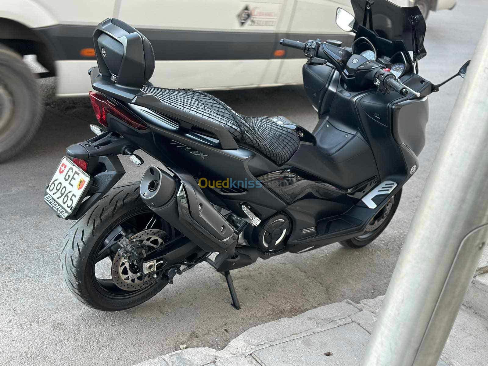 Yamaha T max 2021