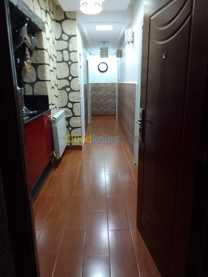 Vente Appartement F03 Alger Bouzareah