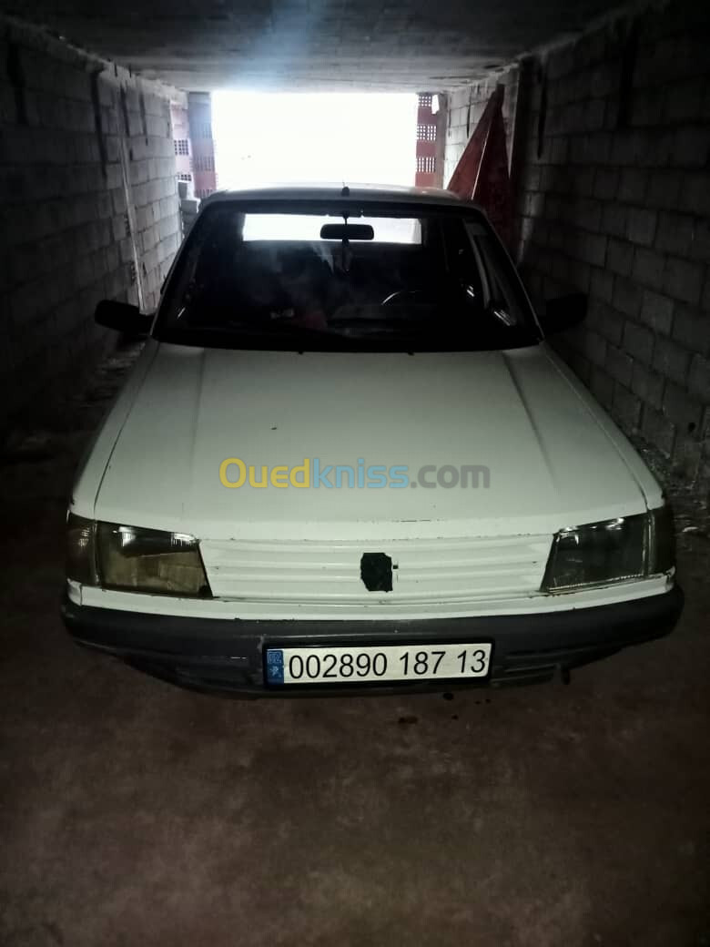 Peugeot 309 1987 