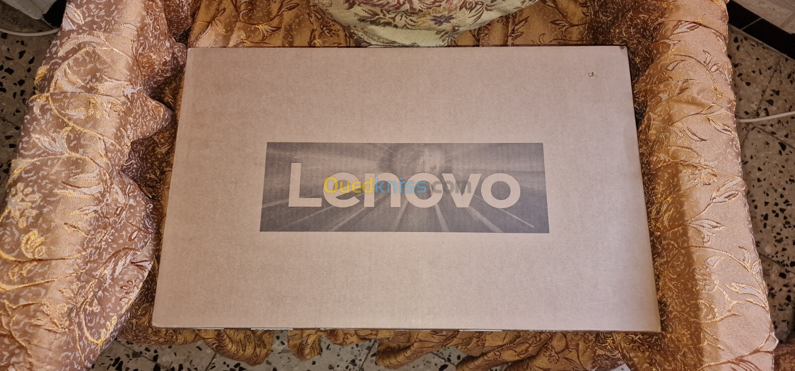 Lenovo ideapad - i7 12em 8gb 512 SSD (peu utilisé avec emballage )