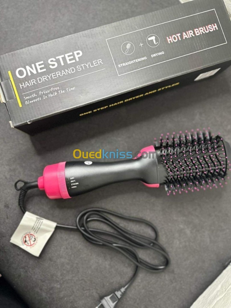 مشط الشعر ملمس وناعم One Step Hair Dryer & Styler