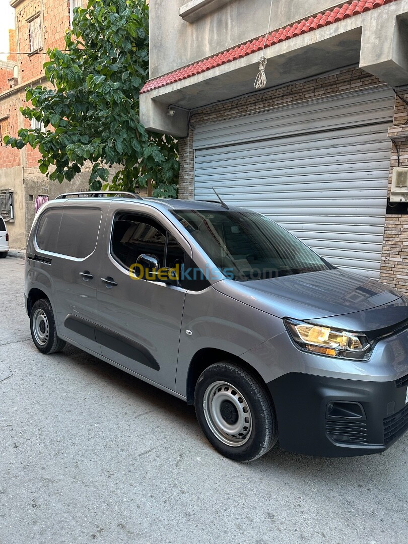 Fiat Doblo italien 2023 2023