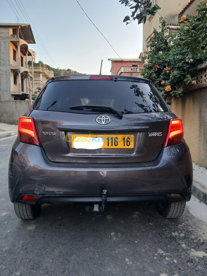 Toyota Yaris 2016 Red Edition