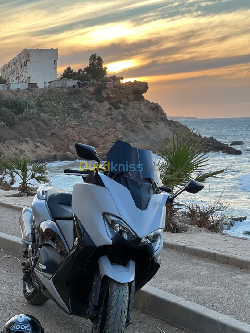 Yamaha Tmax 2020