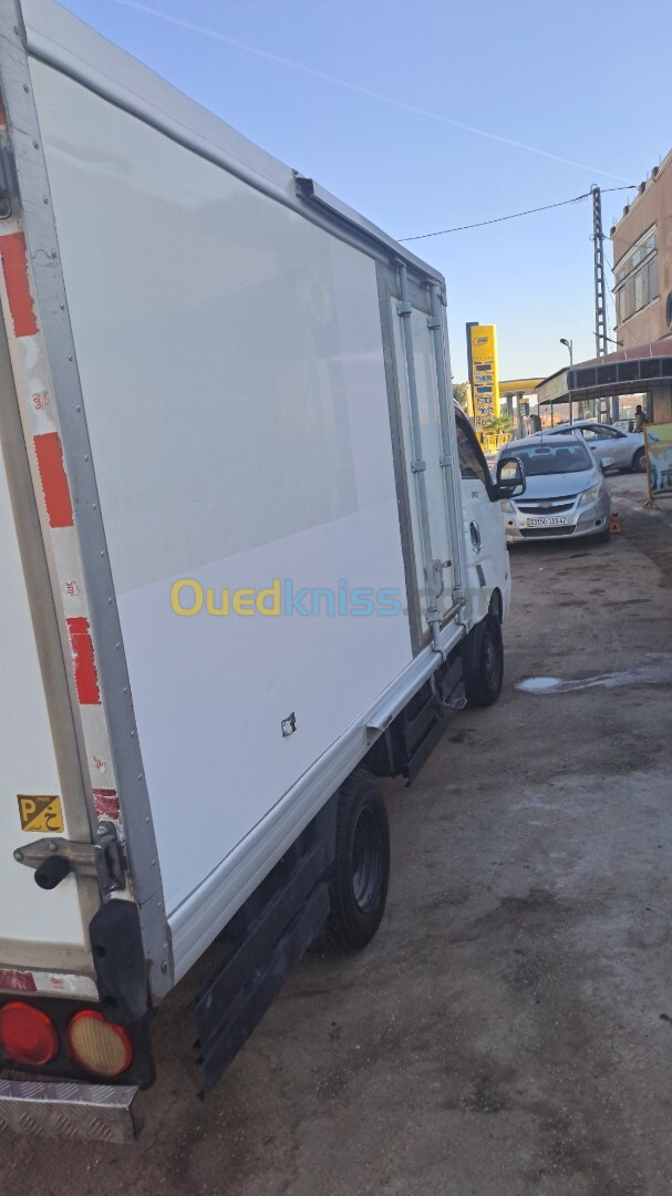 Kia K2700 2015