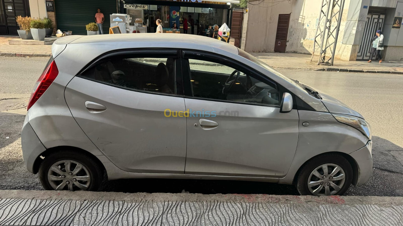 Hyundai EON 2013 Base