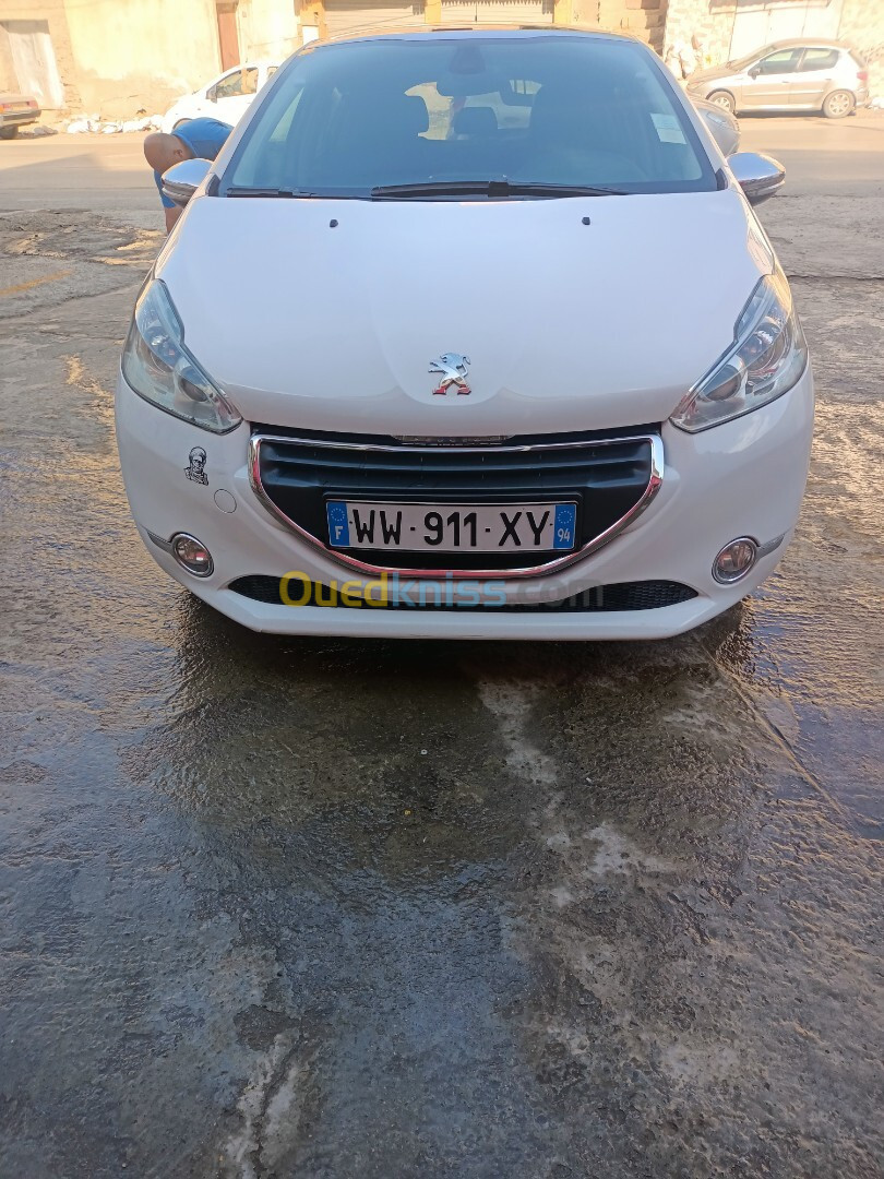 Peugeot 208 2015 208