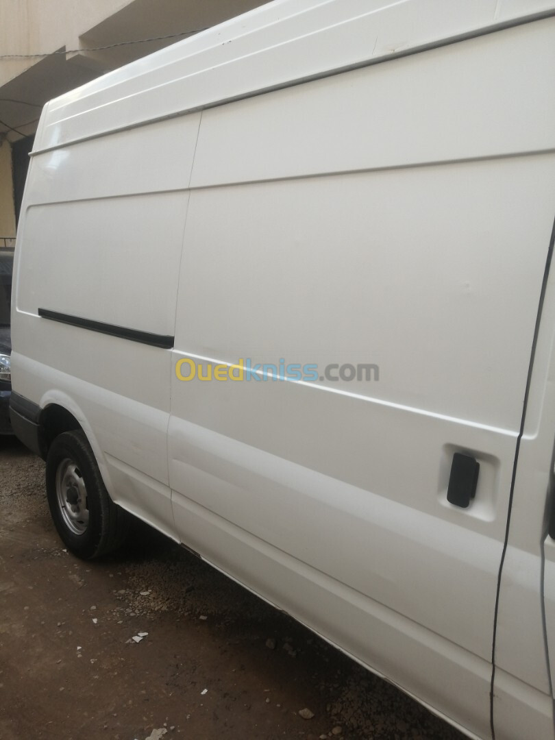 Ford transit 2010