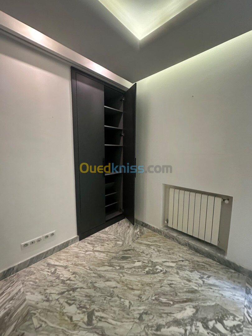 Location Appartement F4 Alger Hydra