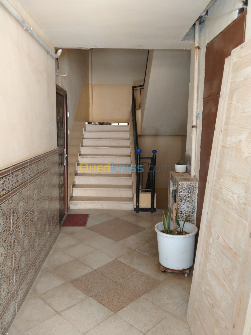 Vente Appartement F3 Alger Bouzareah