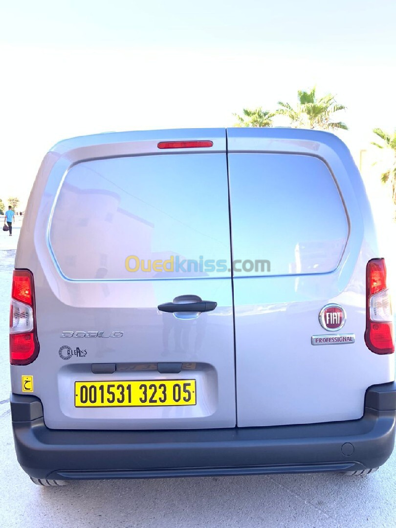 Fiat Doblo 2023 Italie professionnel