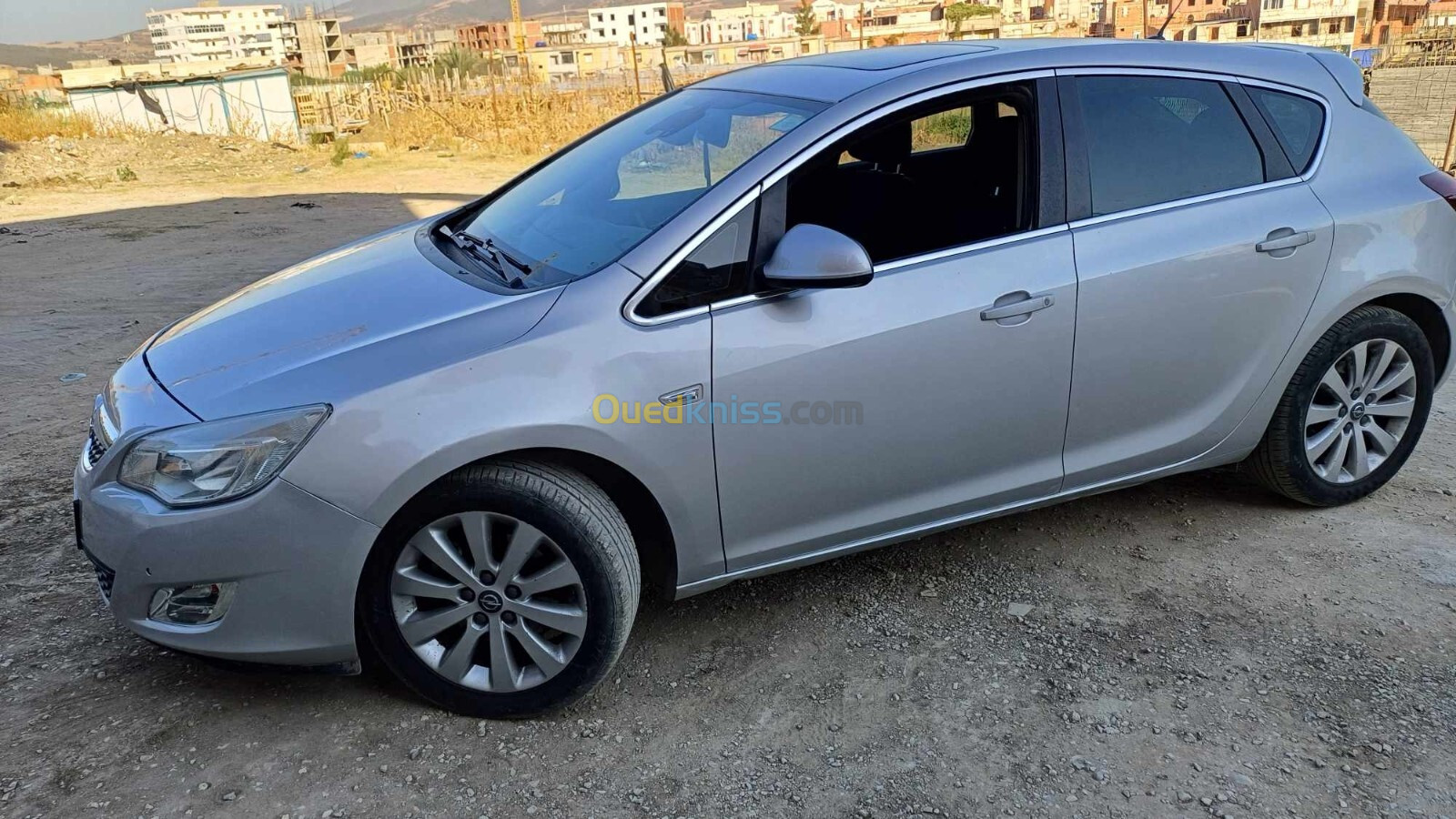 Opel Astra 2012 