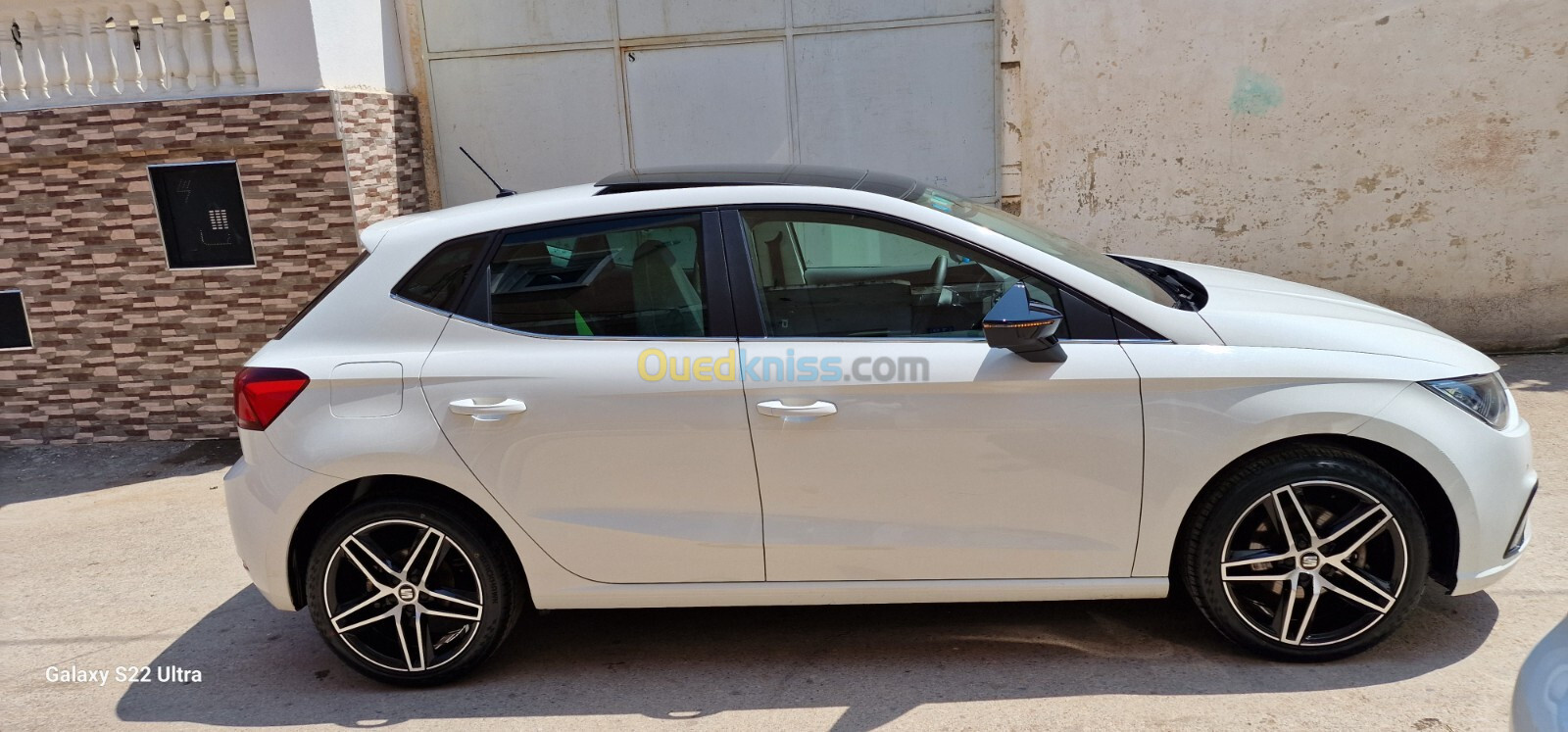 Seat Ibiza 2018 High plus li fiha empreinte f porte