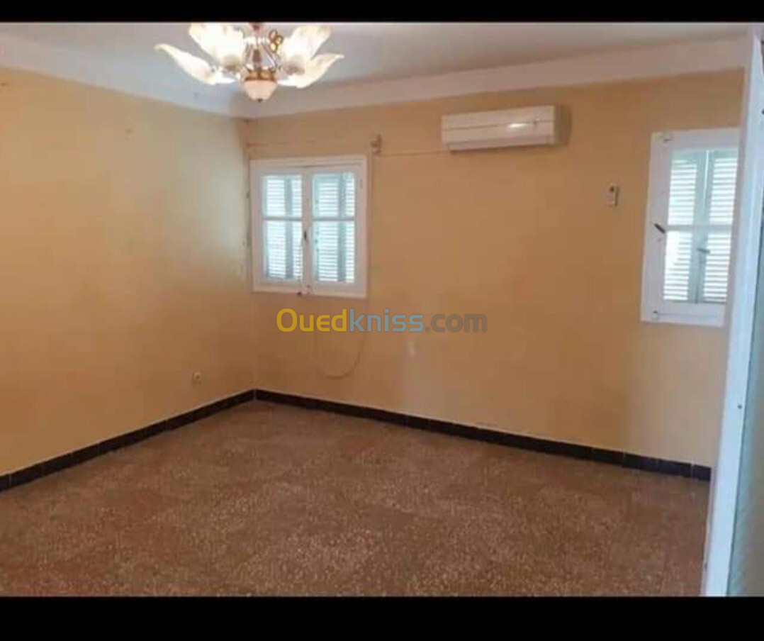 Location Appartement F4 Constantine Ain smara