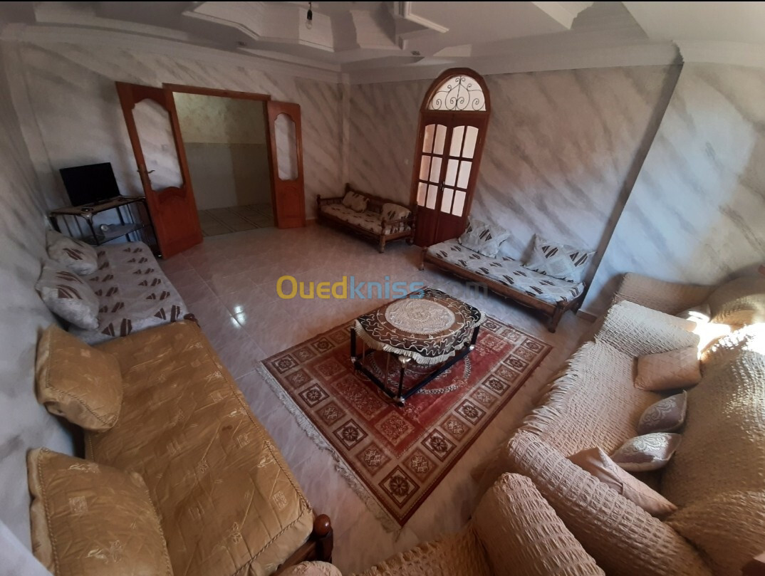 Location vacances Niveau De Villa F3 Skikda Collo