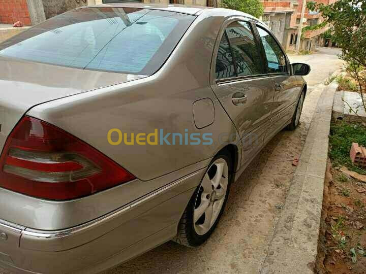 Mercedes Classe C 2005 