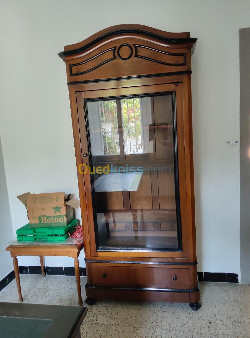 Particulier vend belle armoire de bureau avec étagères 