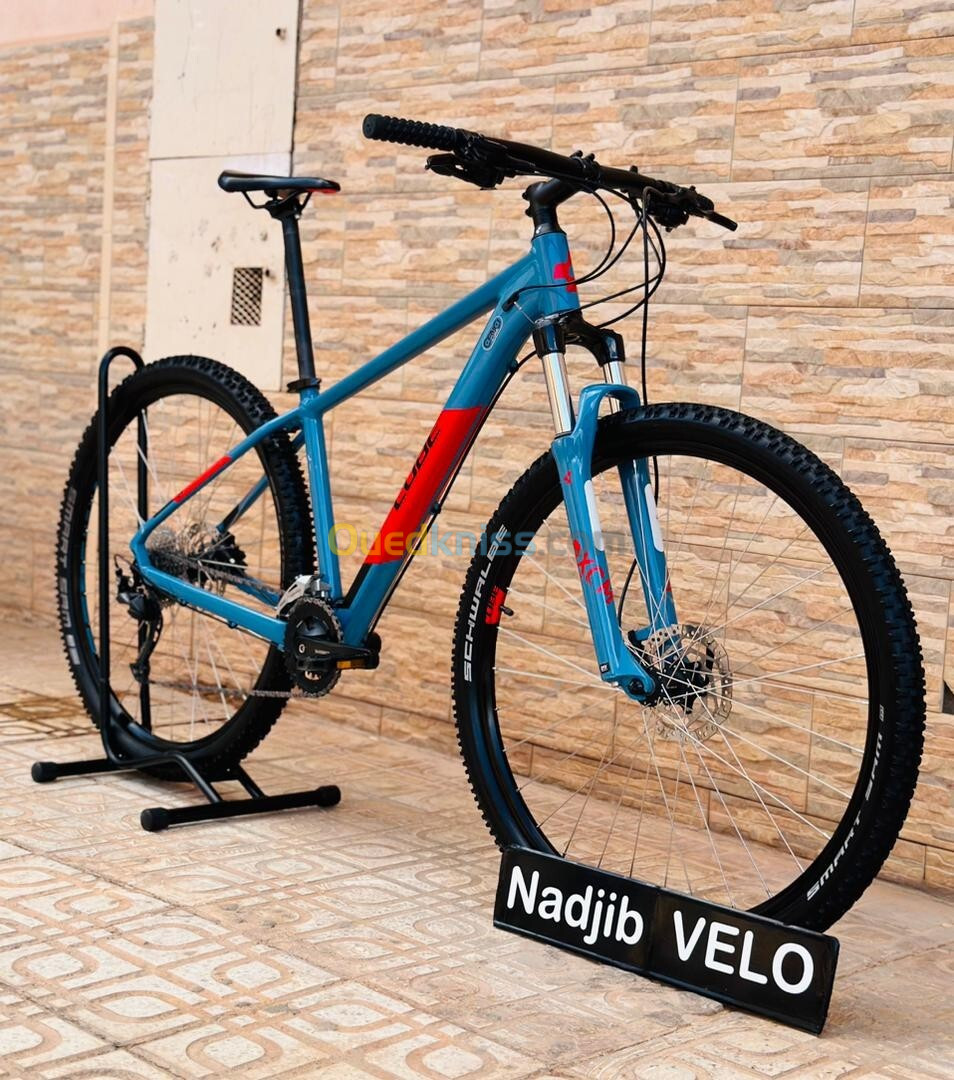 VÉLO VTT CUBE 