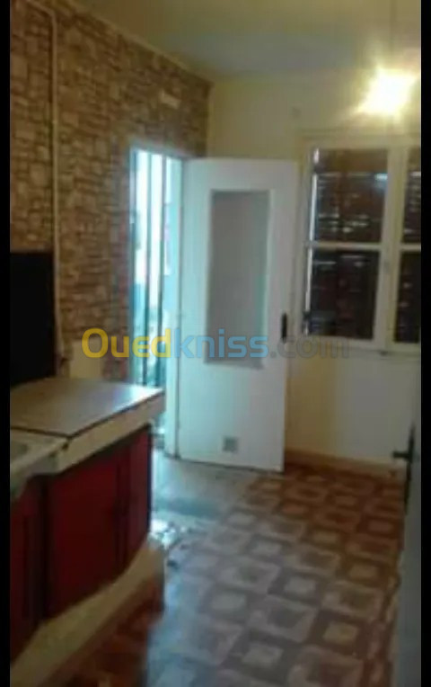 Location Appartement F4 Blida Blida