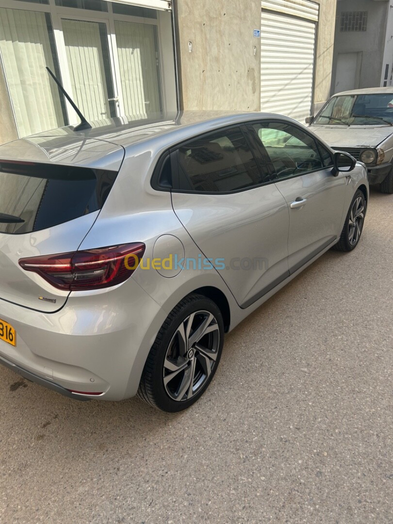 Renault Clio 2023 Rs line