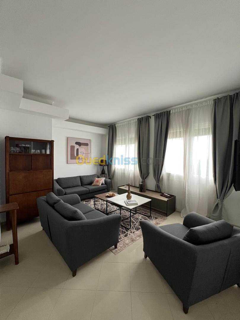 Location Appartement F4 Alger Hydra