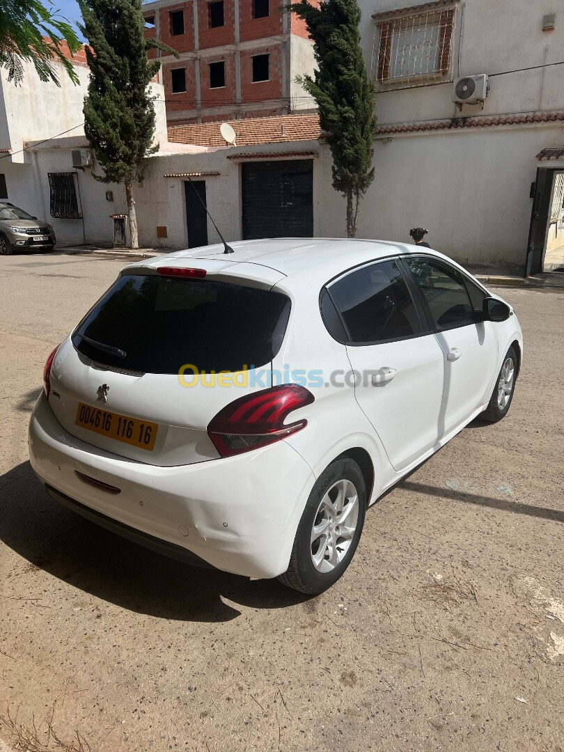 Peugeot 208 2016 