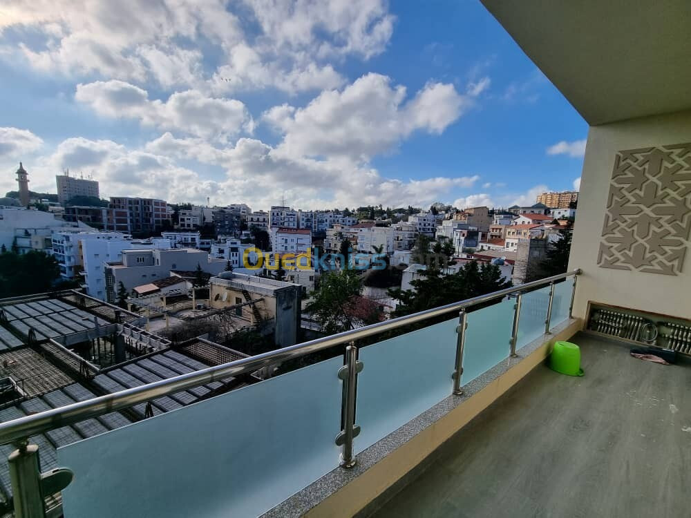 Location Appartement F4 Alger Hydra