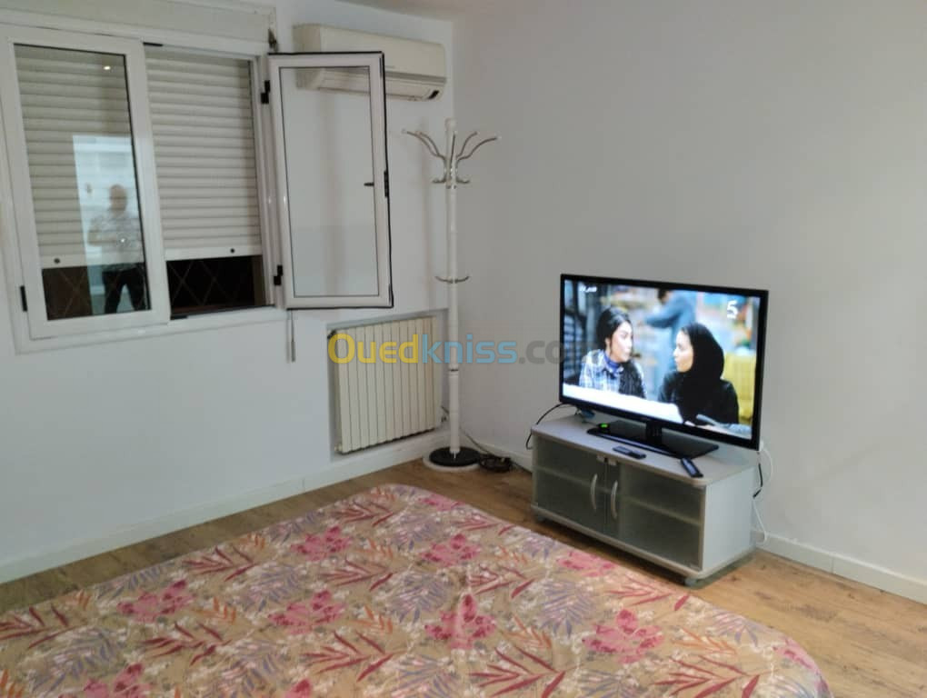 Location vacances Appartement F2 Alger Hydra