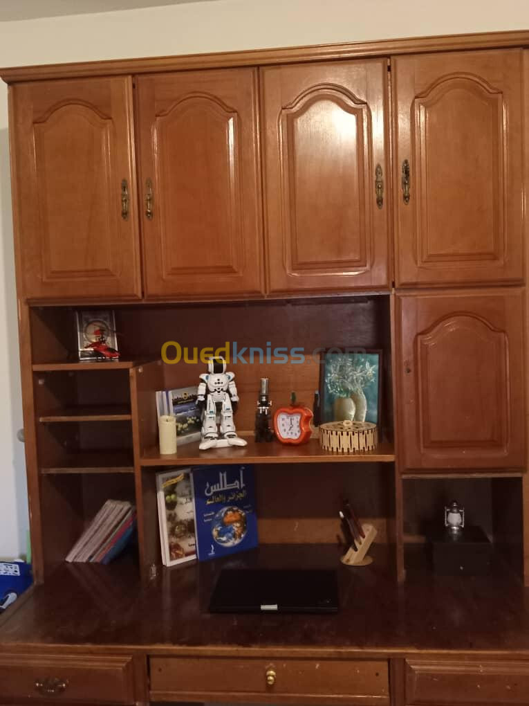 bureau en bois hètre avec grande capacité de rangement 