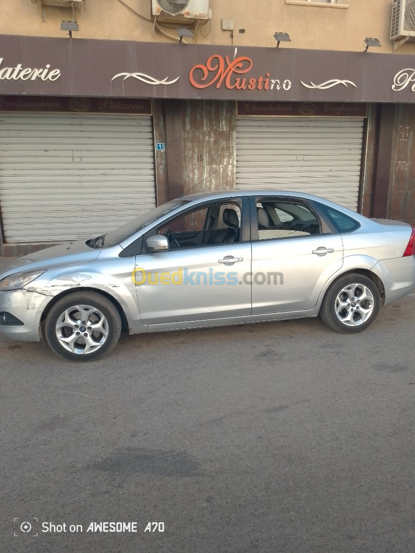 Ford Focus 4 portes 2011 