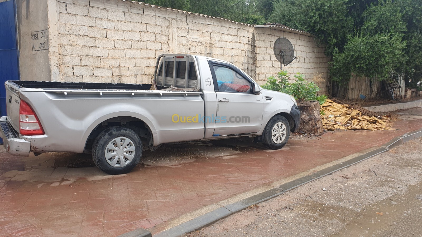 FOTON TUNLAND 2016 Simple Cabine