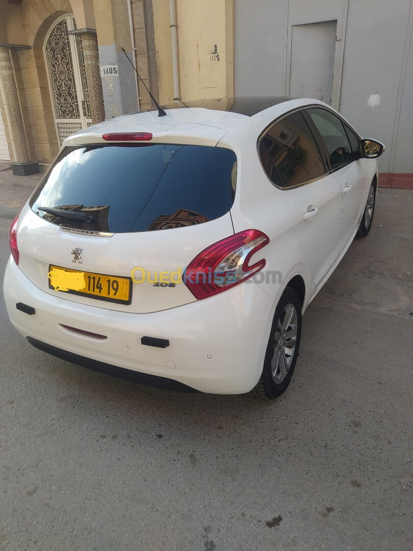 Peugeot 208 2014 Allure